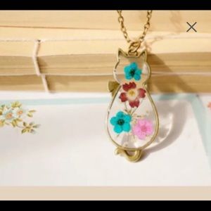 Vintage Cat Pendant Necklace